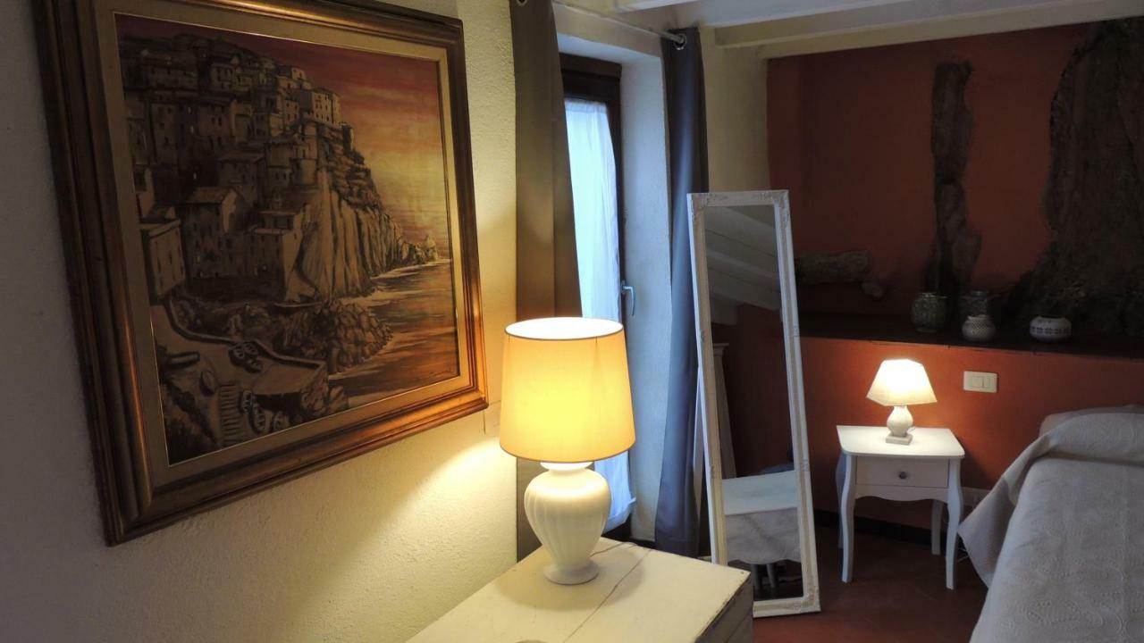Borgo Di Codeglia - Country Rooms Рикко-дель-Гольфо-ди-Специя Экстерьер фото